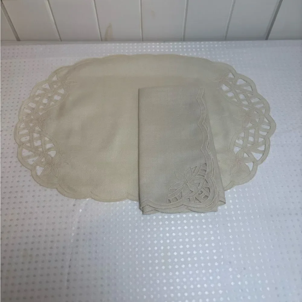 Vintage Ivory Cream Oval Scalloped Battenberg Placements Napkins Setting for 4